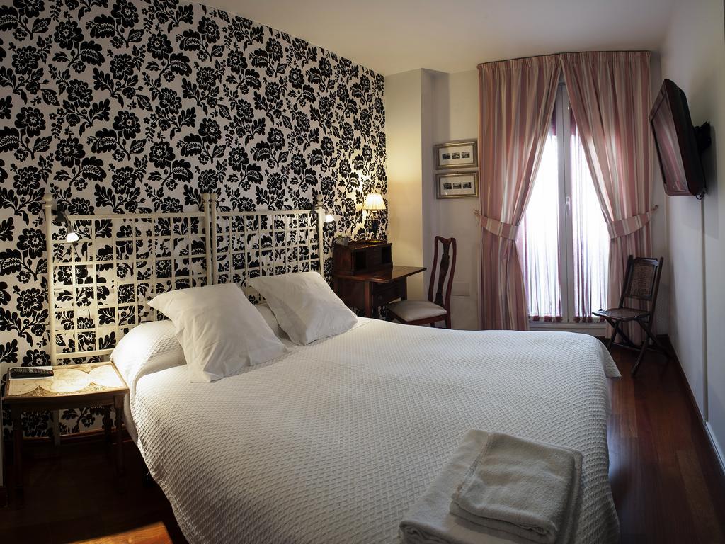 Ch Hostal Victoria Куэнка Экстерьер фото