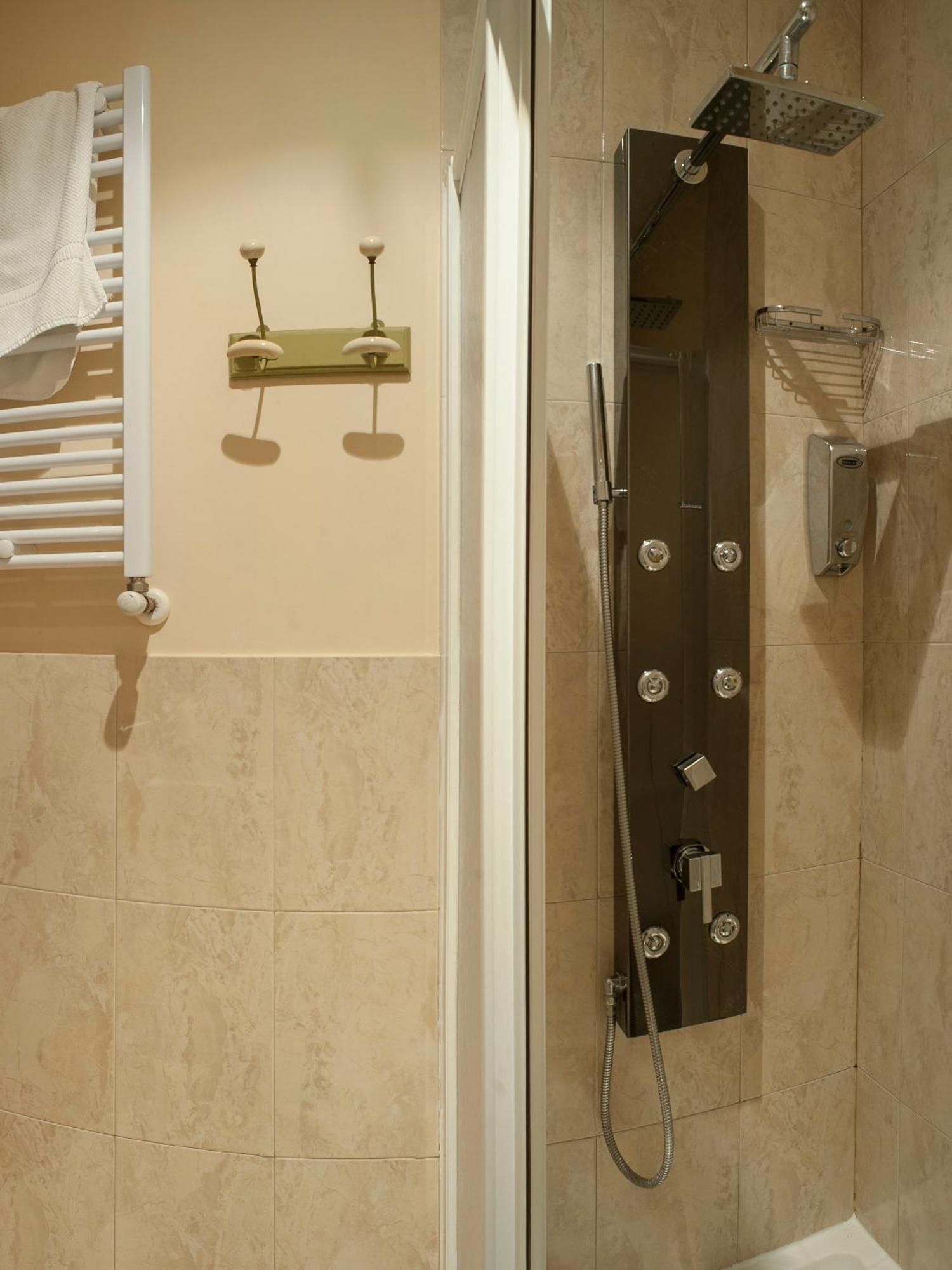 Ch Hostal Victoria Куэнка Экстерьер фото